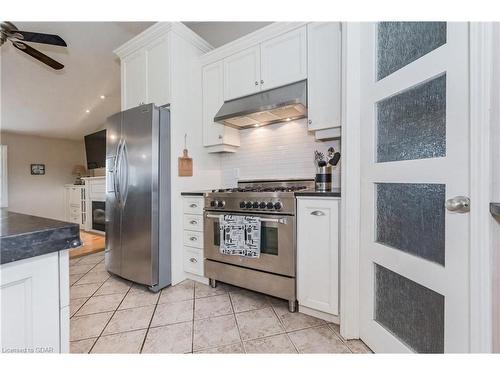 421 Wellington Rd 18, Fergus, ON - Indoor Photo Showing Kitchen