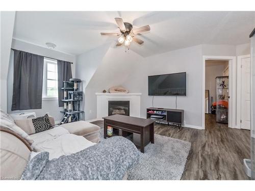 421 Wellington Rd 18, Fergus, ON - Indoor Photo Showing Living Room With Fireplace