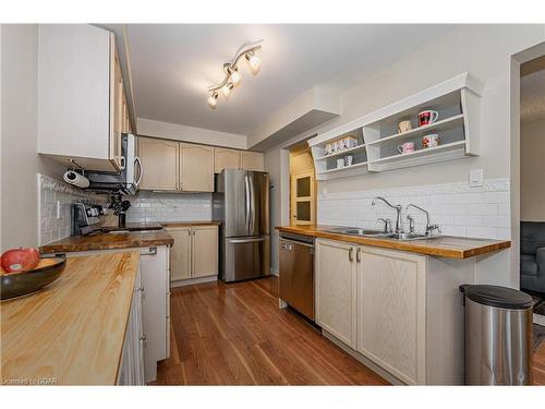 23-60 Ptarmigan Drive, Guelph, ON - Indoor Photo Showing Kitchen With Stainless Steel Kitchen With Double Sink