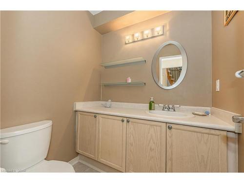 23-60 Ptarmigan Drive, Guelph, ON - Indoor Photo Showing Bathroom