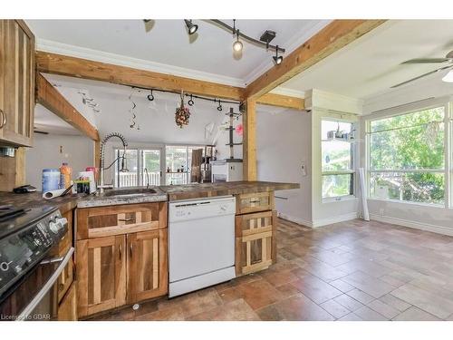 449 Geddes Street, Elora, ON - Indoor Photo Showing Kitchen