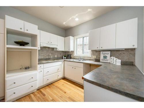 5 Wild Rose Court, Guelph, ON - Indoor Photo Showing Kitchen With Double Sink