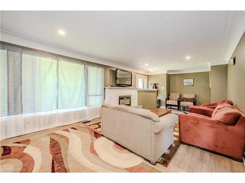 31 Sharon Avenue, Welland, ON - Indoor Photo Showing Living Room With Fireplace