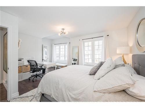 38 Arthur Street N, Guelph, ON - Indoor Photo Showing Bedroom