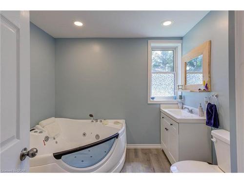 8709 Wellington Rd 16 Road, Wellington North, ON - Indoor Photo Showing Bathroom