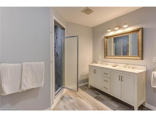 8709 Wellington Rd 16 Road, Wellington North, ON - Indoor Photo Showing Bathroom