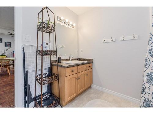 78 Gibbons Drive, Fergus, ON - Indoor Photo Showing Bathroom