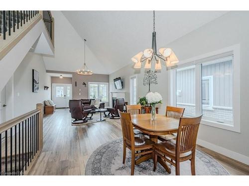 18-744 Nelson Street W, Port Dover, ON - Indoor Photo Showing Dining Room