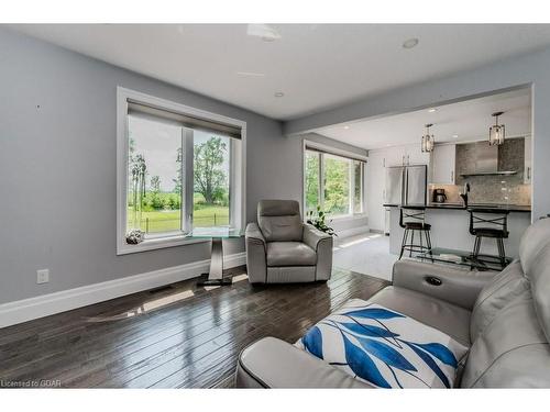 5954 Wellington Rd 7, Centre Wellington, ON - Indoor Photo Showing Living Room