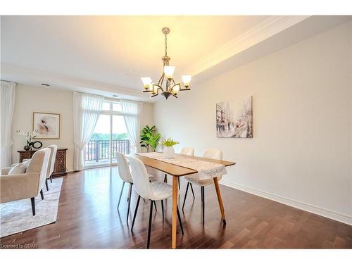 406-65 Bayberry Drive, Guelph, ON - Indoor Photo Showing Dining Room