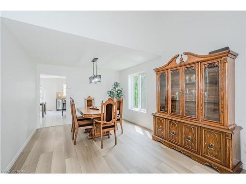 38 Weir Drive, Guelph, ON - Indoor Photo Showing Dining Room