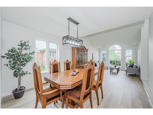 38 Weir Drive, Guelph, ON - Indoor Photo Showing Dining Room