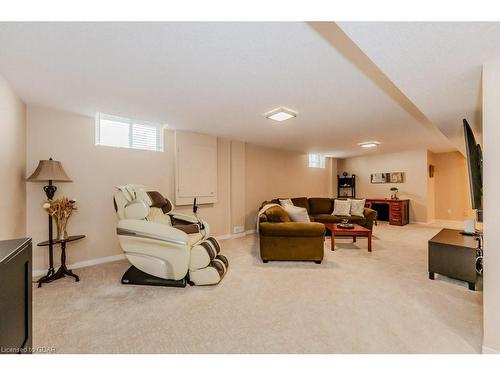 13-461 Columbia Street W, Waterloo, ON - Indoor Photo Showing Basement