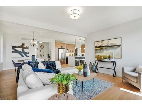 2583 Buroak Drive, London, ON - Indoor Photo Showing Living Room