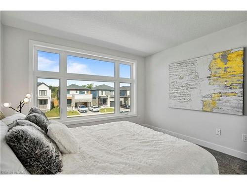 2583 Buroak Drive, London, ON - Indoor Photo Showing Bedroom