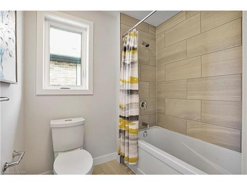 2583 Buroak Drive, London, ON - Indoor Photo Showing Bathroom