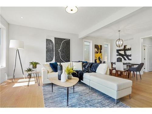 2583 Buroak Drive, London, ON - Indoor Photo Showing Living Room