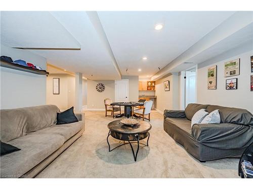 7177 Ariss Valley Road, Guelph/Eramosa, ON - Indoor Photo Showing Living Room