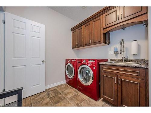 122 Kortright Road E, Guelph, ON - Indoor Photo Showing Laundry Room