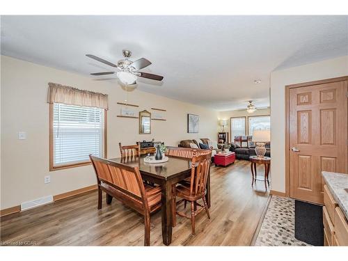 41 Cedarbush Crescent Pvt Crescent, Puslinch, ON - Indoor Photo Showing Dining Room