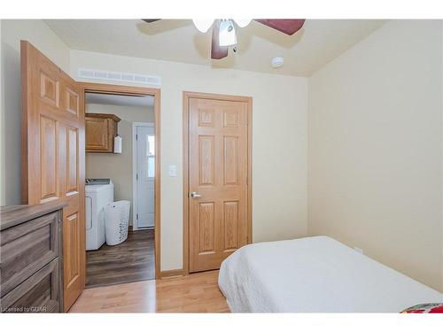 41 Cedarbush Crescent Pvt Crescent, Puslinch, ON - Indoor Photo Showing Bedroom