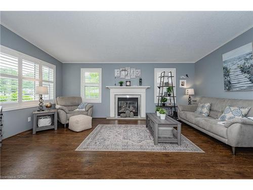 40 Bullfrog Drive Pvt Drive, Puslinch, ON - Indoor Photo Showing Living Room With Fireplace