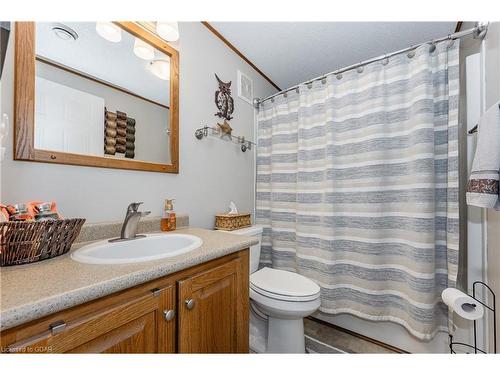 40 Bullfrog Drive Pvt Drive, Puslinch, ON - Indoor Photo Showing Bathroom