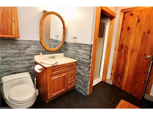 82 Mcivor Drive, Miller Lake, ON - Indoor Photo Showing Bathroom