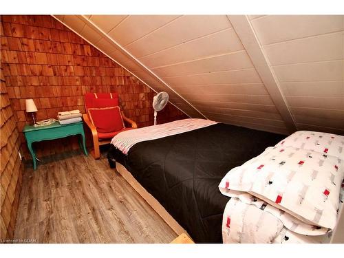 82 Mcivor Drive, Miller Lake, ON - Indoor Photo Showing Bedroom