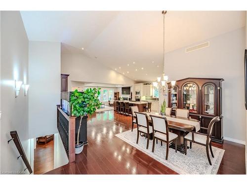 11 Valley Road, Guelph, ON - Indoor Photo Showing Dining Room