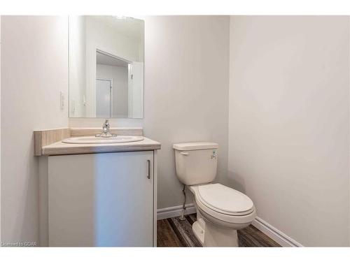 3142 Turner Crescent, London, ON - Indoor Photo Showing Bathroom