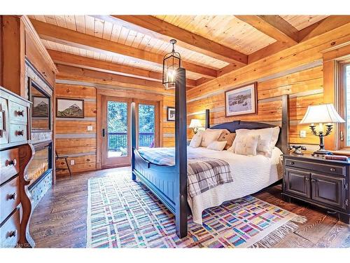 9209 27 Sideroad, Erin, ON - Indoor Photo Showing Bedroom