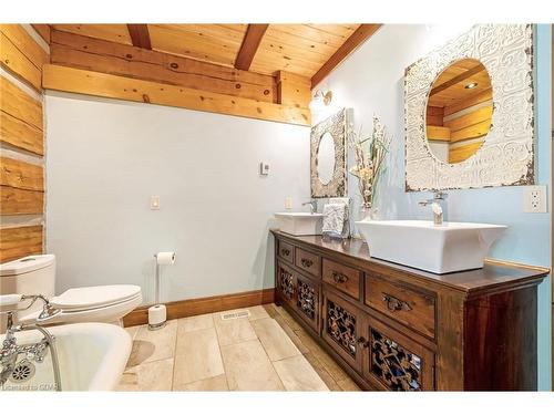 9209 27 Sideroad, Erin, ON - Indoor Photo Showing Bathroom