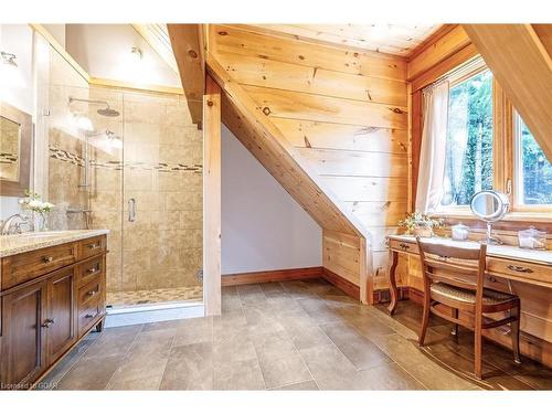 9209 27 Sideroad, Erin, ON - Indoor Photo Showing Bathroom