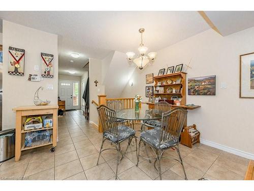 51-167 Arkell Road, Guelph, ON - Indoor Photo Showing Dining Room