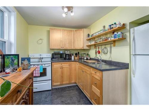 10 Pearl Street, Guelph, ON - Indoor Photo Showing Kitchen