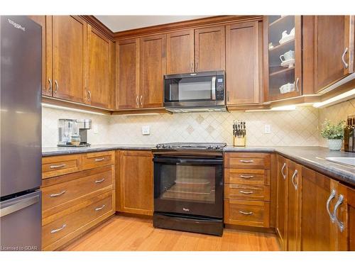 145 Wheeler Court, Rockwood, ON - Indoor Photo Showing Kitchen