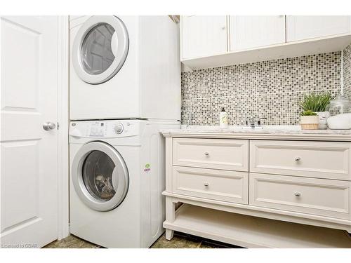 145 Wheeler Court, Rockwood, ON - Indoor Photo Showing Laundry Room