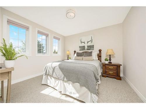 145 Wheeler Court, Rockwood, ON - Indoor Photo Showing Bedroom