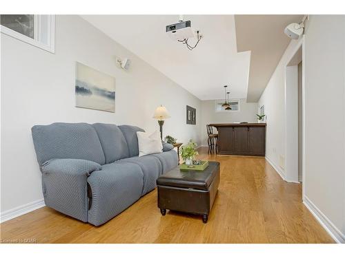 145 Wheeler Court, Rockwood, ON - Indoor Photo Showing Living Room