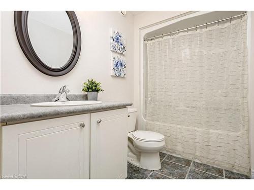 145 Wheeler Court, Rockwood, ON - Indoor Photo Showing Bathroom