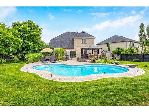 145 Wheeler Court, Rockwood, ON - Outdoor With In Ground Pool With Backyard