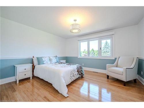 32 Forest Ridge Road, Erin, ON - Indoor Photo Showing Bedroom