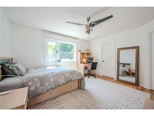 32 Forest Ridge Road, Erin, ON - Indoor Photo Showing Bedroom