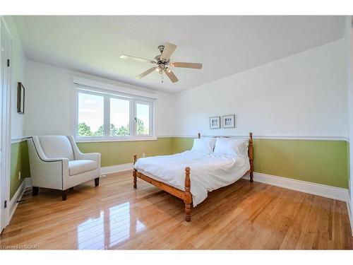 32 Forest Ridge Road, Erin, ON - Indoor Photo Showing Bedroom