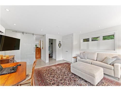 585 Orangeville Road, Fergus, ON - Indoor Photo Showing Living Room