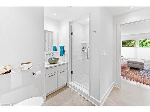 585 Orangeville Road, Fergus, ON - Indoor Photo Showing Bathroom