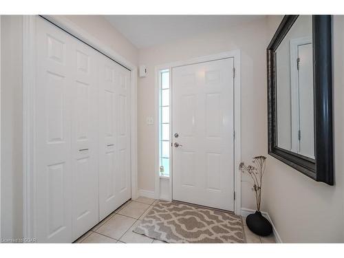 17-361 Arkell Road, Guelph, ON - Indoor Photo Showing Other Room