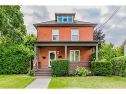 44 Roseview Avenue  Cambridge, ON N1R 4A7