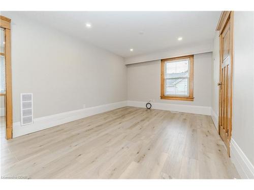 44 Roseview Avenue, Cambridge, ON - Indoor Photo Showing Other Room